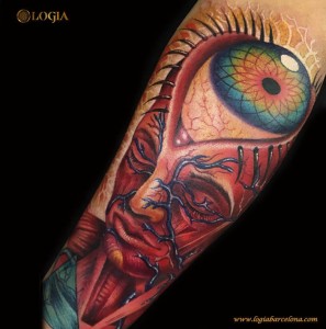 tatuaje-brazo-retrato-color-logia-barcelona-leonardo   